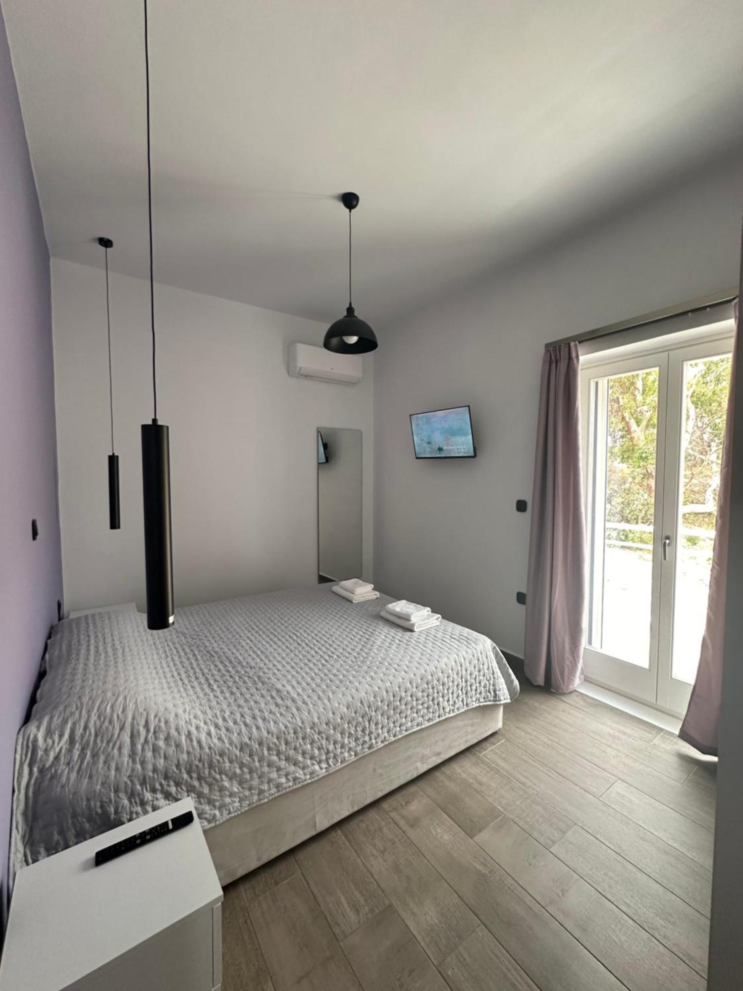 Kli9 Apartment Ermoupoli Ngoại thất bức ảnh