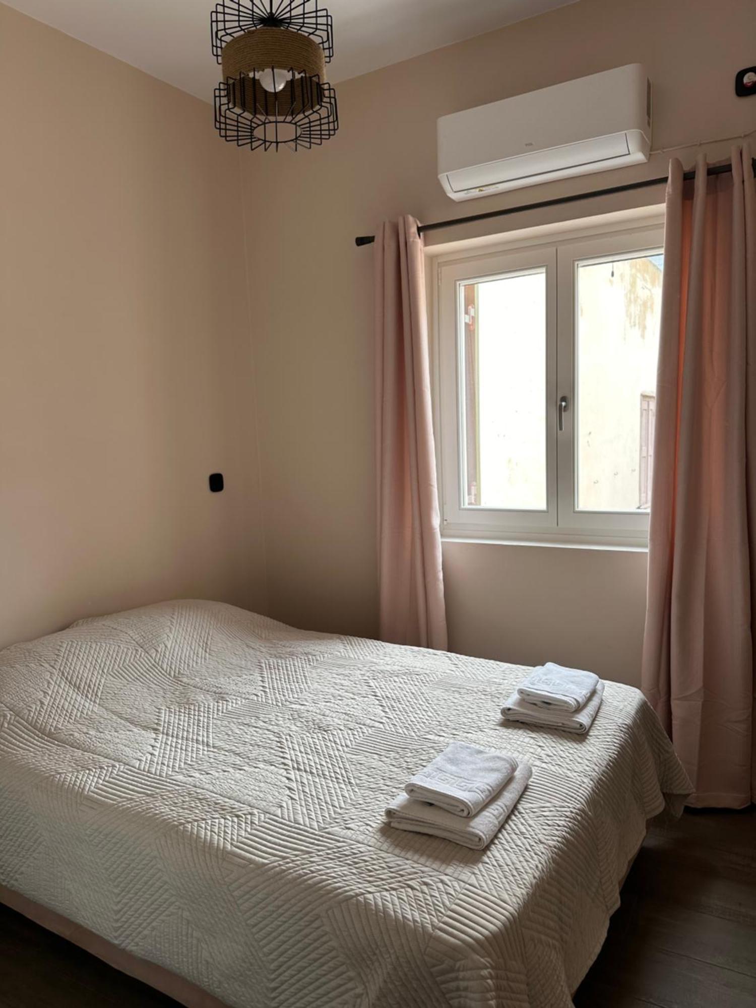 Kli9 Apartment Ermoupoli Ngoại thất bức ảnh