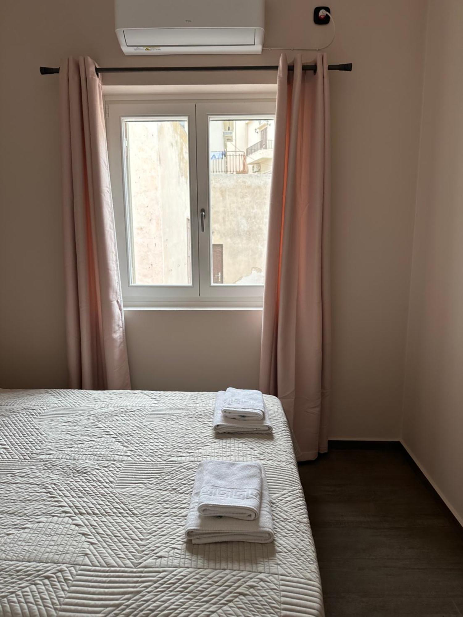 Kli9 Apartment Ermoupoli Ngoại thất bức ảnh